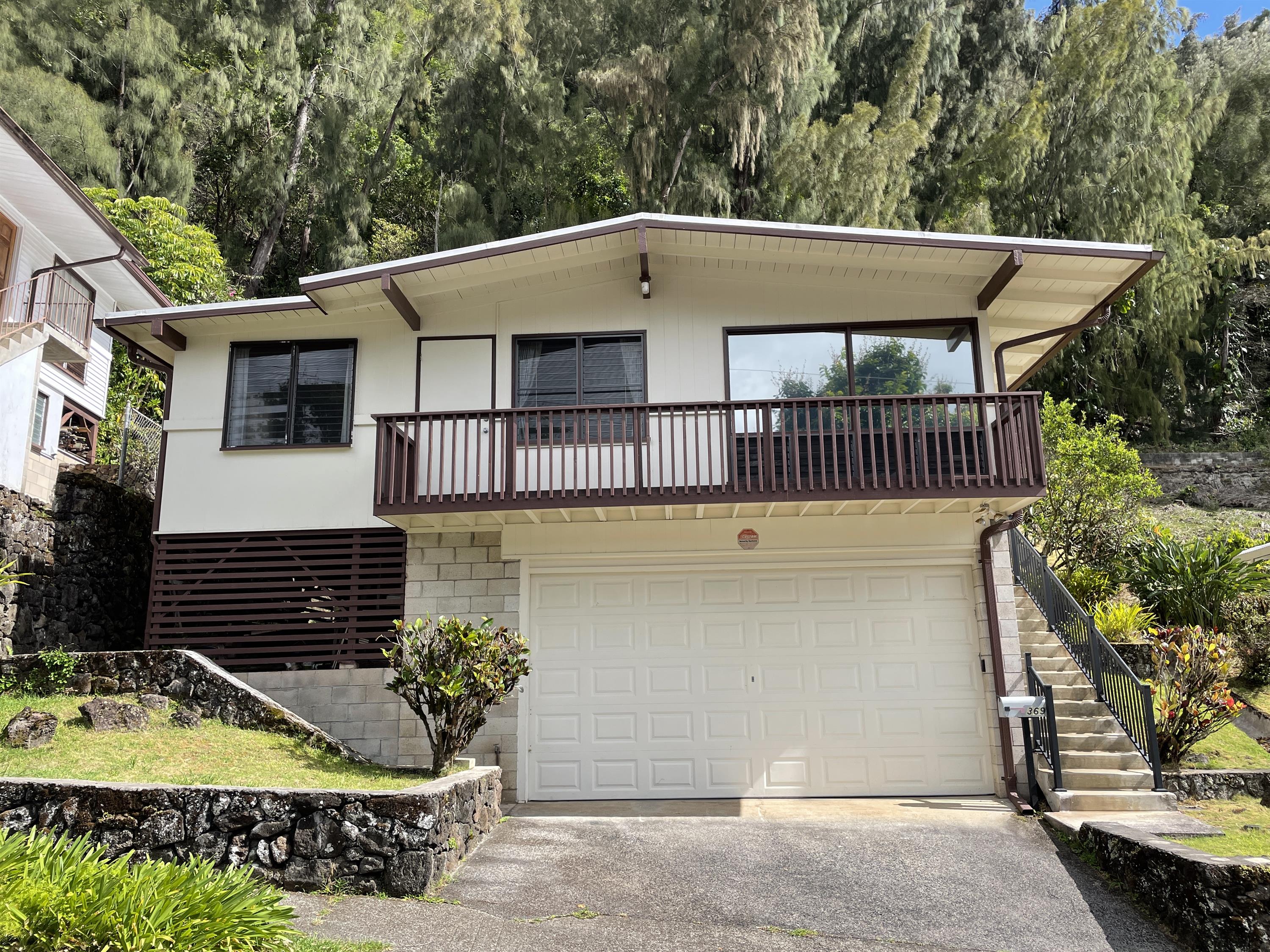 369 Puiwa Road