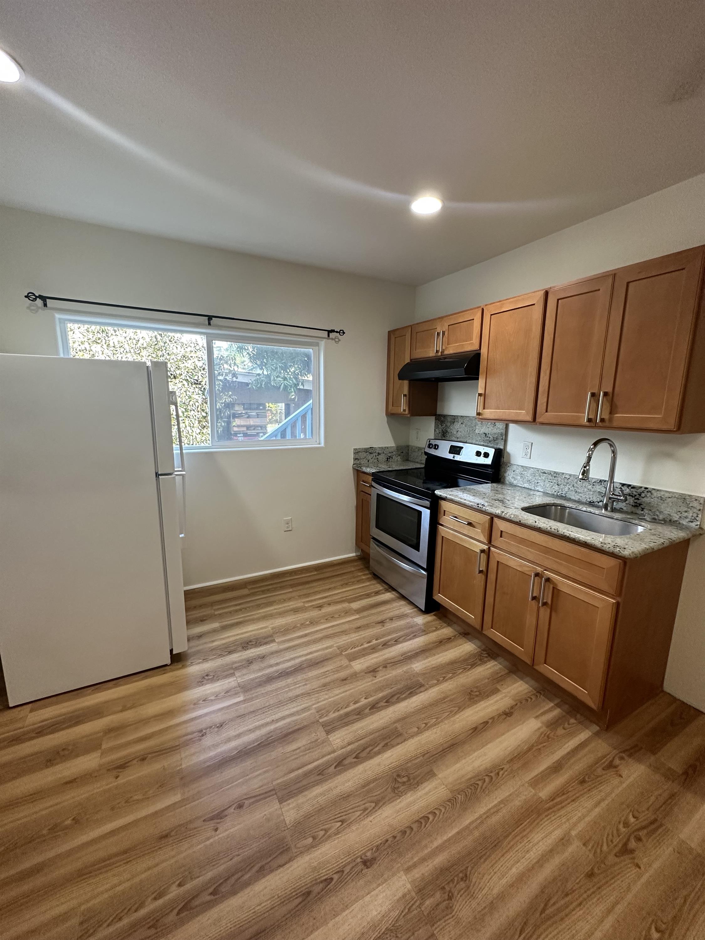 1917 Pacific Heights Road - C